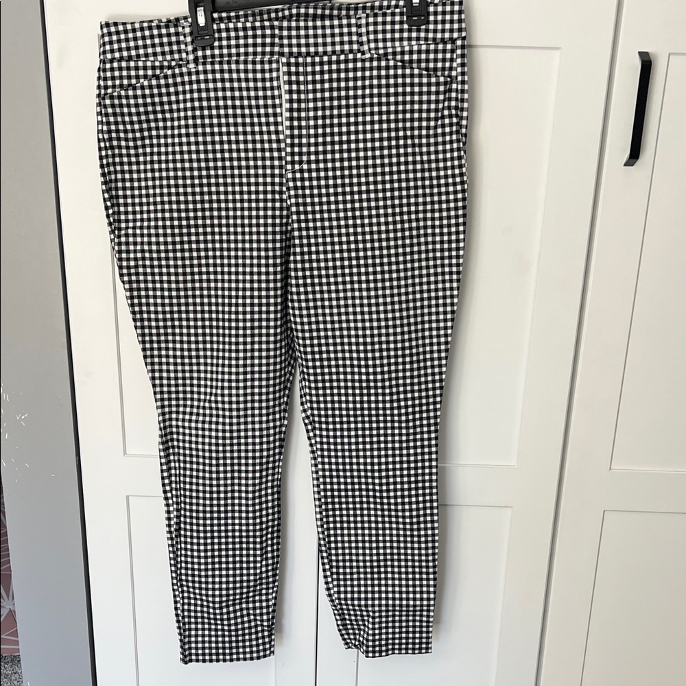 Old Navy Black and White Gingham Pants